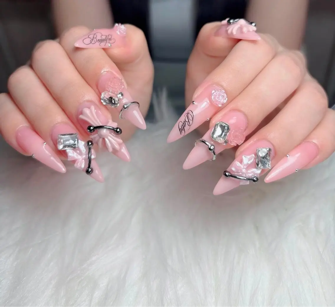ネイル ハンドネイル Swan Nail Salonのネイルデザイン