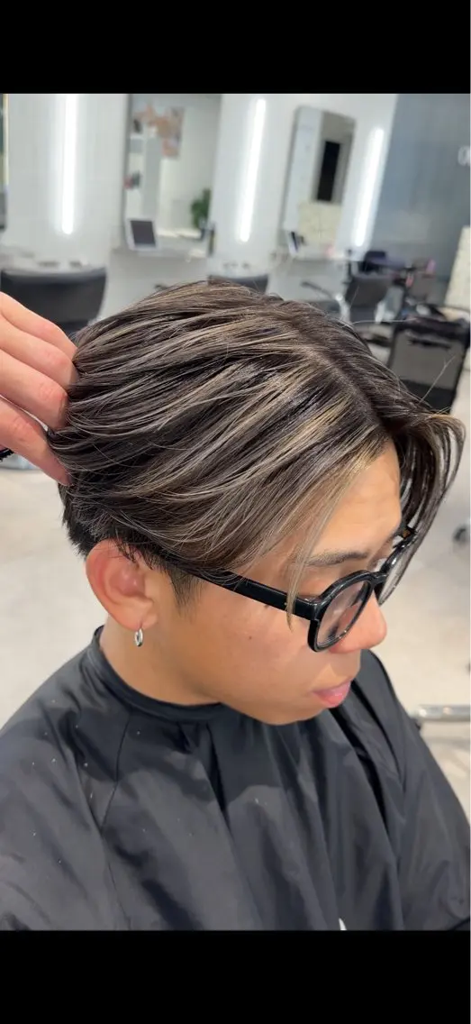 カラー メンズ メンズハイライト ハイライトカラー ヘアカラー 表参道/ハイライト バレイヤージュのヘアスタイル