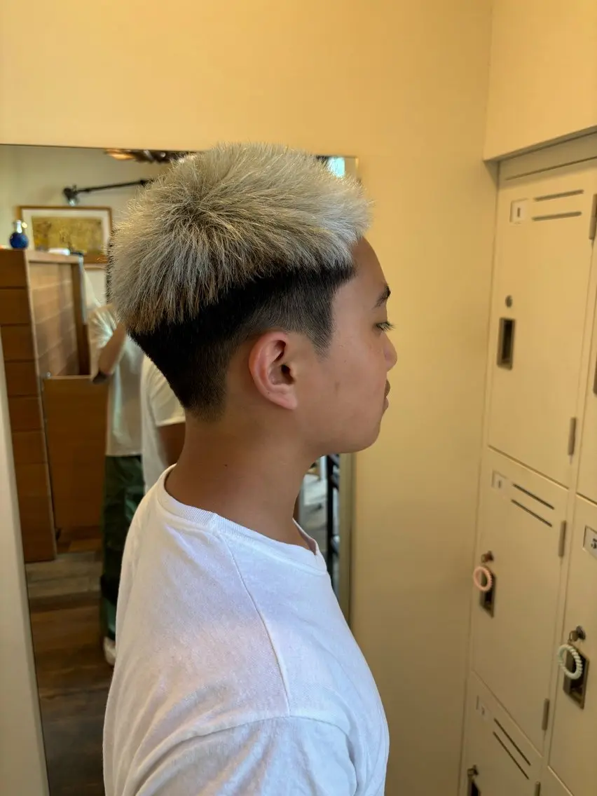 ショート カラー メンズ ボウズ カット ヘアセット 豊中/メンズ特化 岡田 龍之介のヘアスタイル