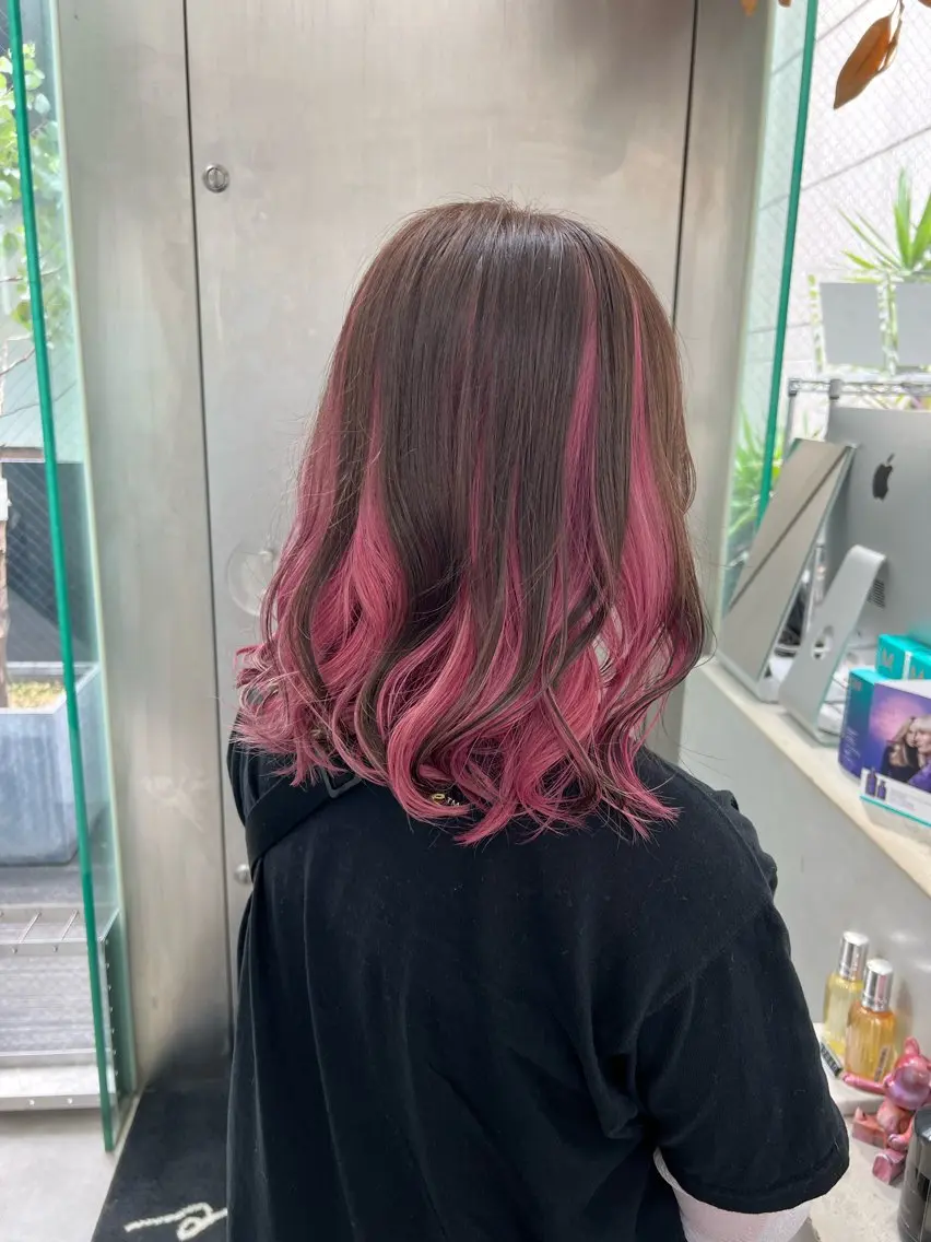 ミディアム カラー ブリーチ インナーカラー ピンクカラー mao/天神ブリーチ ハイトーンカラーのヘアスタイル