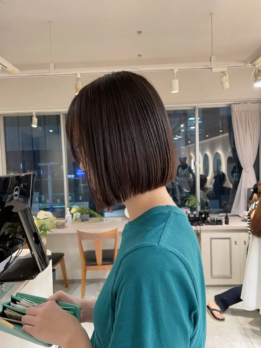 ショート 切りっぱなしボブ ボブ 髪質改善 トリートメント カット トリートメント 切りっぱなしボブ ソノキユウカのヘアスタイル