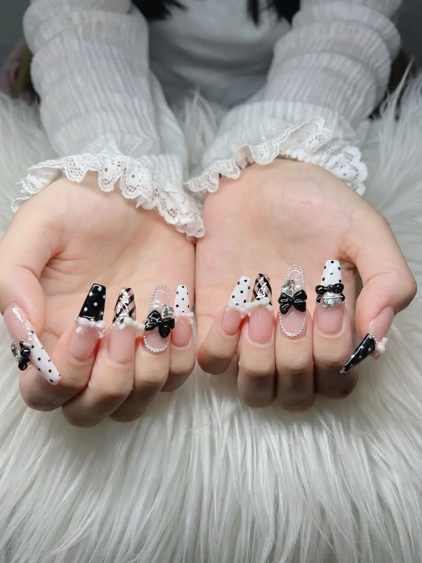 ネイル ハンドネイル Lee Nails チップ長さだし専門店のネイルデザイン