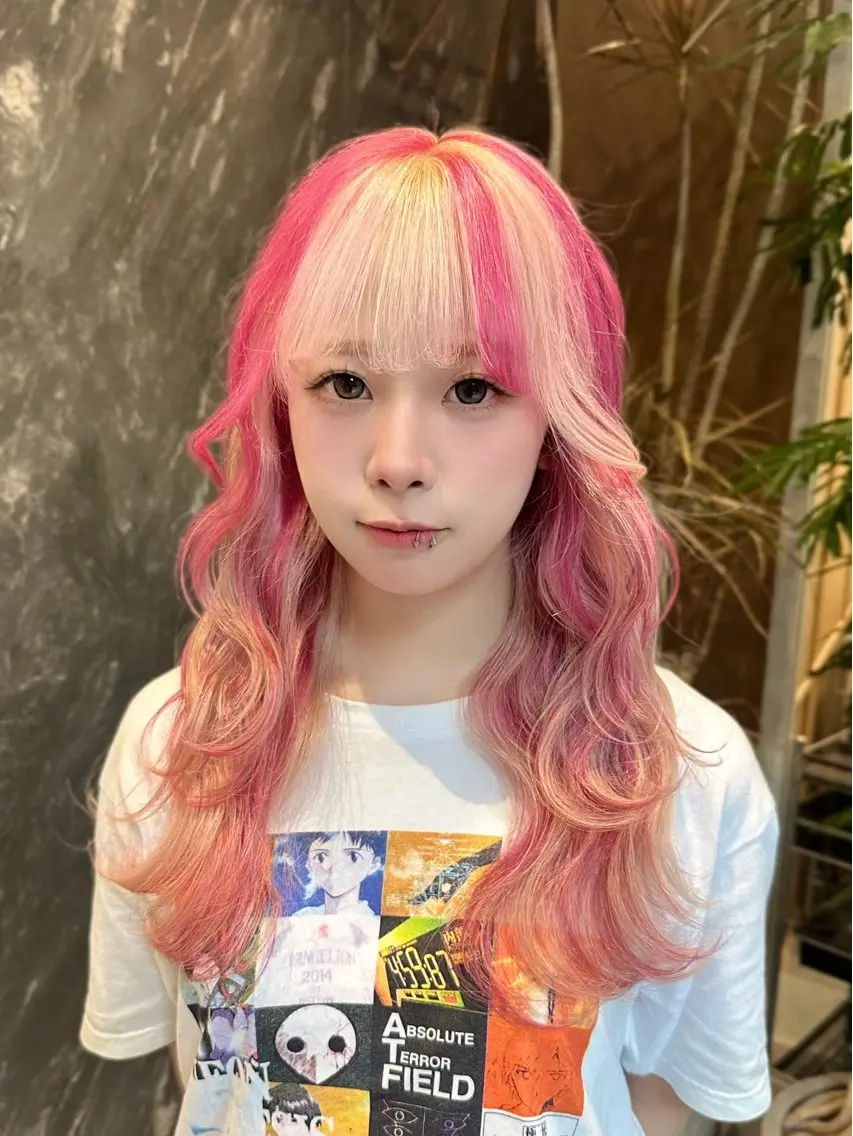 ロング カラー ピンクカラー ヘアカラー 💋ハイトーンデザイ ンヘア💋A'nyuのヘアスタイル