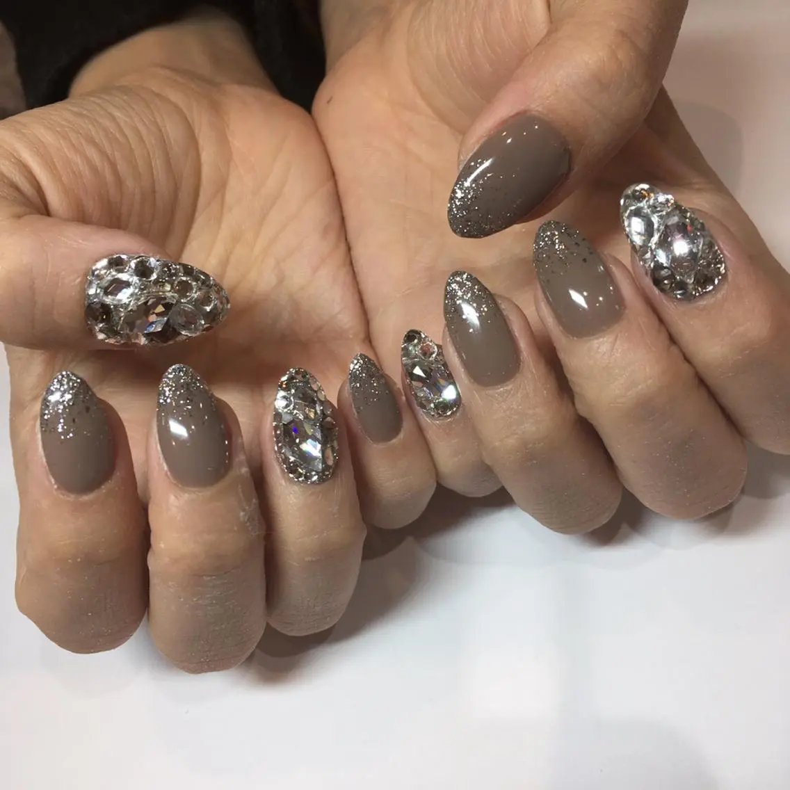 ネイル ストーンネイル 🎀AYAKO 🎀中韓ネイルのネイルデザイン
