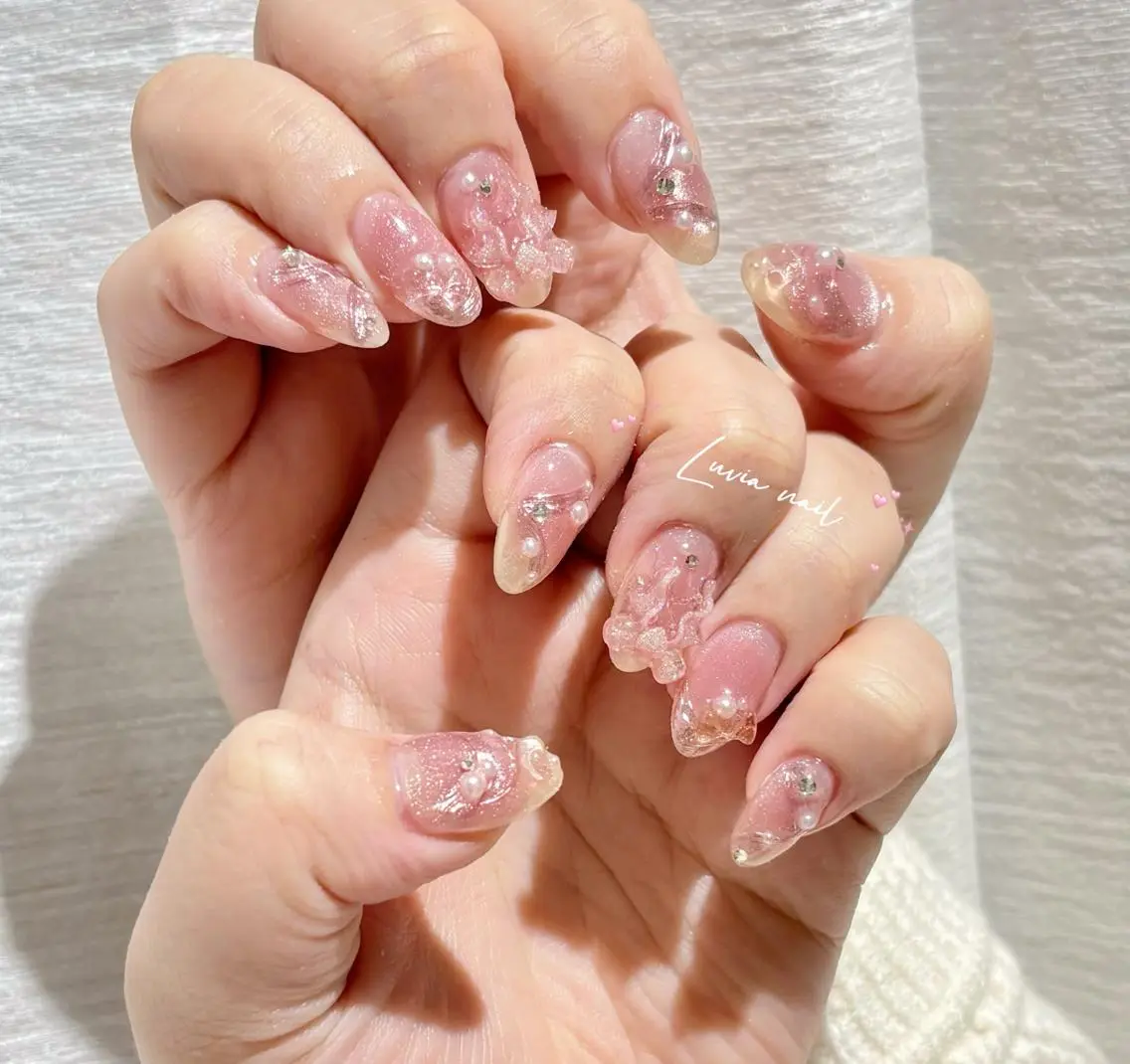 ネイル ハンドネイル 🍒Luvia ワンホンネイルのネイルデザイン