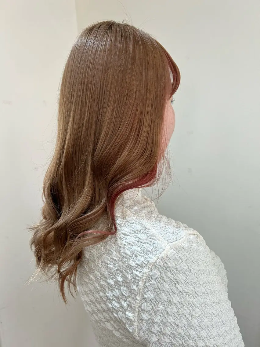 セミロング カラー ベージュカラー ミルクティーベージュ ピンクカラー 顔周りカット maya ( マヤ )のヘアスタイル