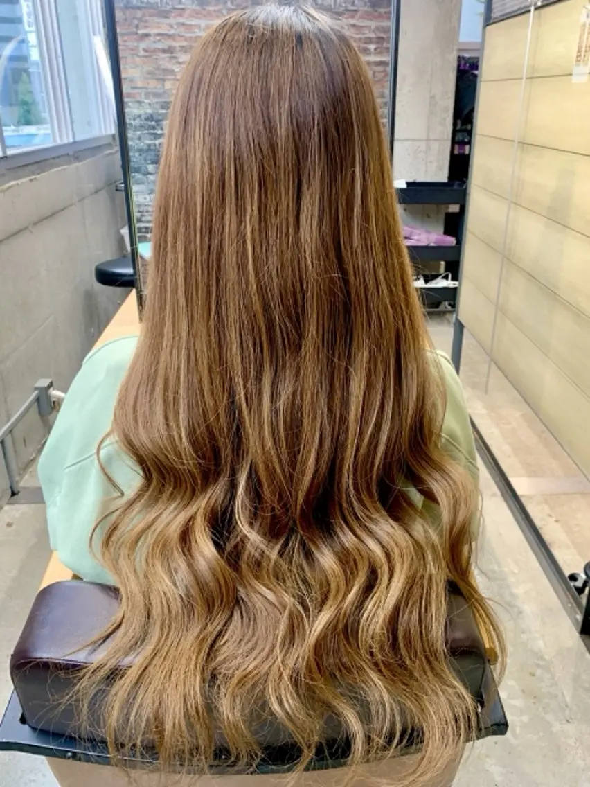 ロング カラー 小松 哲成のヘアスタイル