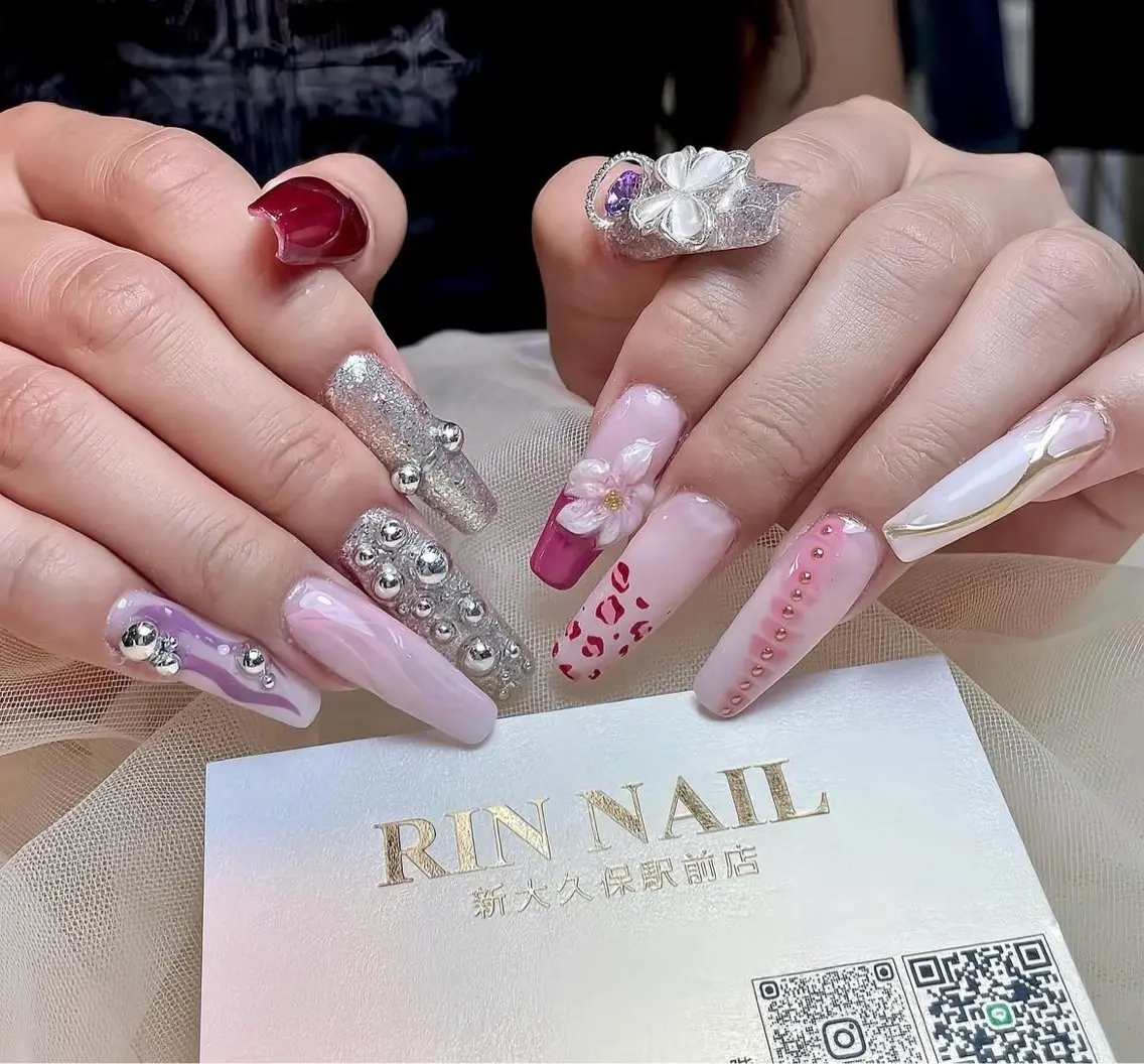 ネイル フレンチネイル ジェルネイル 韓国ネイル マグネットネイル ネイルチップ Rin Nail 新大久保店のネイルデザイン