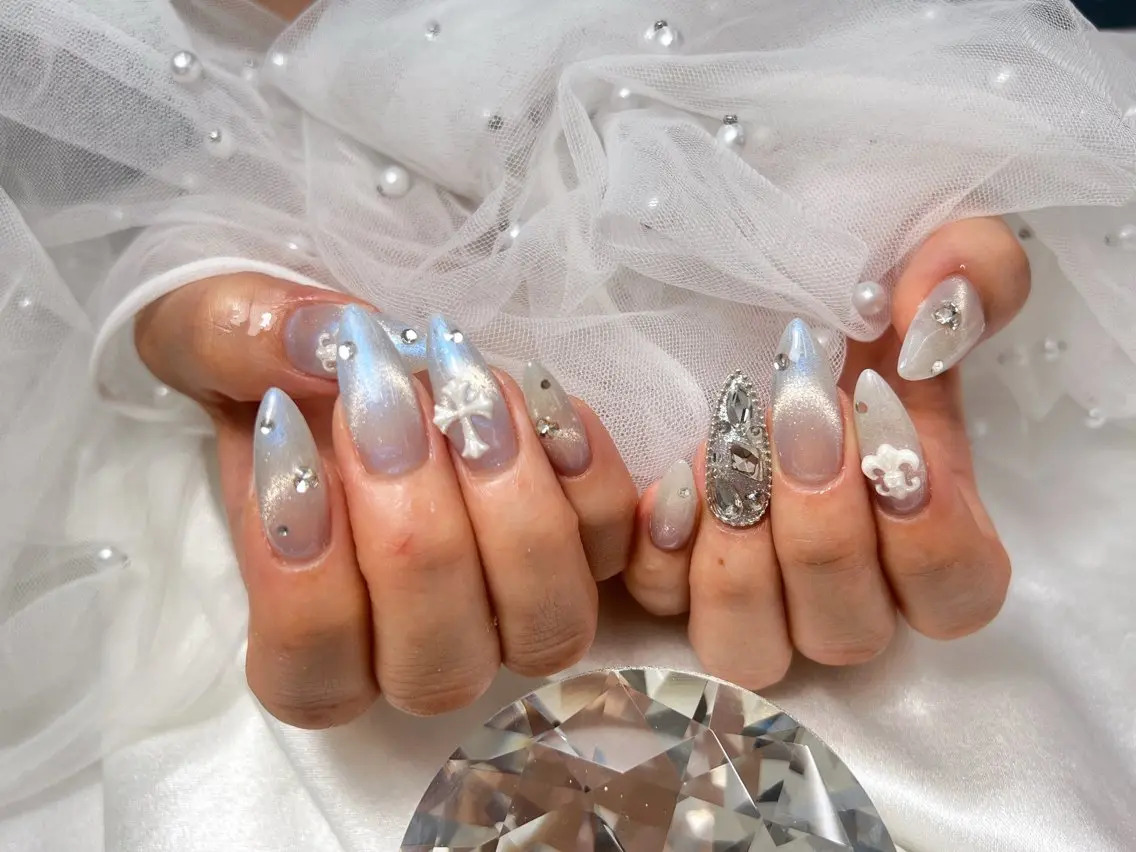 ネイル ハンドネイル bijou nails　蓮のネイルデザイン