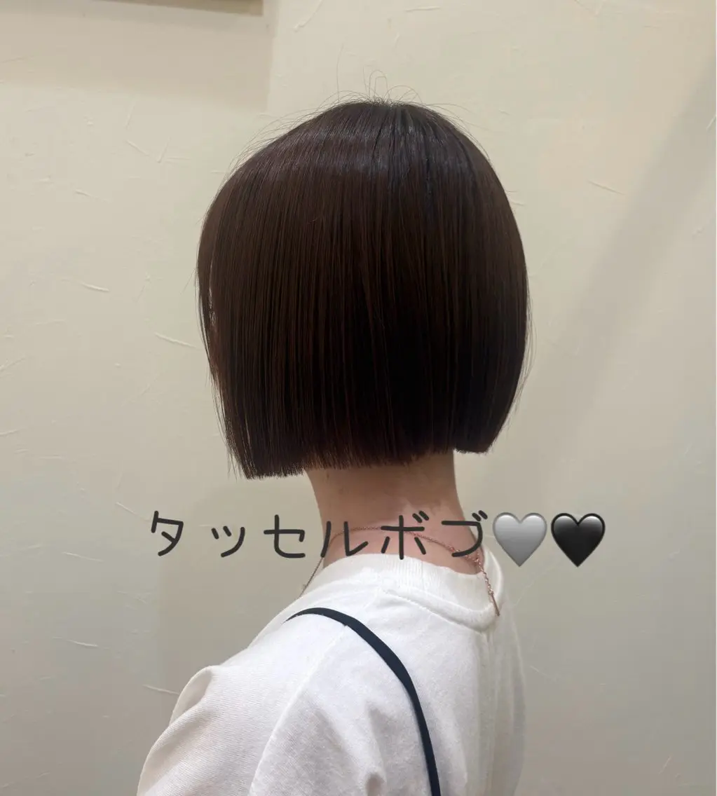ミディアム カラー パーマ ボブ レイヤーカット Moe🫧 ショート🩶のヘアスタイル