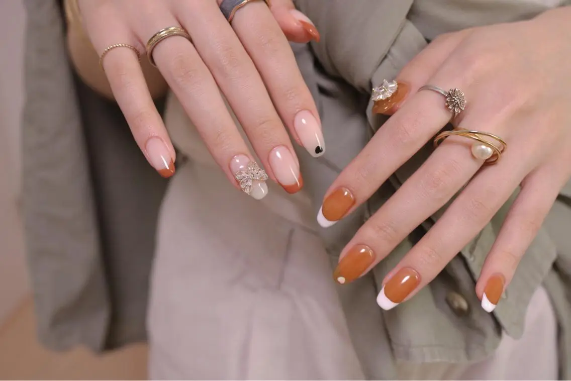 ネイル オーロラネイル カジュアル 長さ出し ジェルネイル 韓国ネイル ハンドネイル MH Nailのネイルデザイン