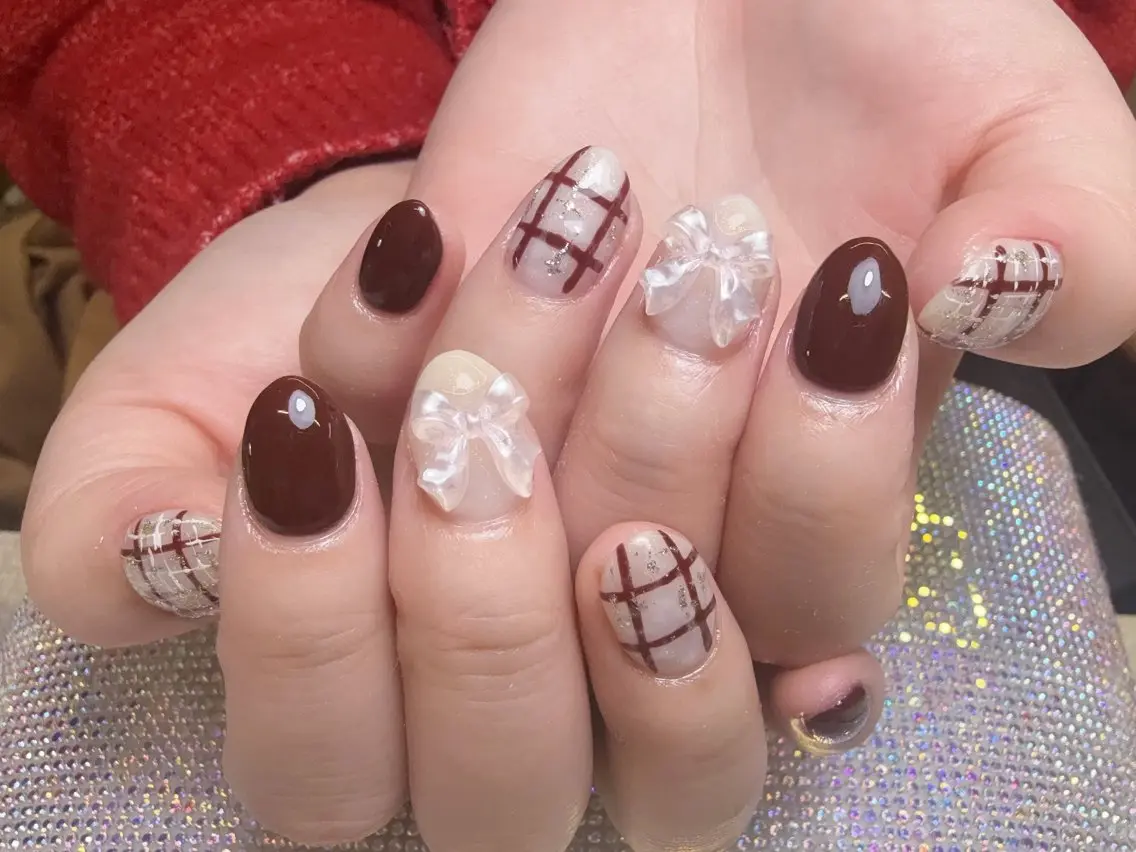 ネイル オーロラネイル 長さ出し フレンチネイル ジェルネイル ガラスフレンチ ハンドネイル Rela・S NAILのネイルデザイン