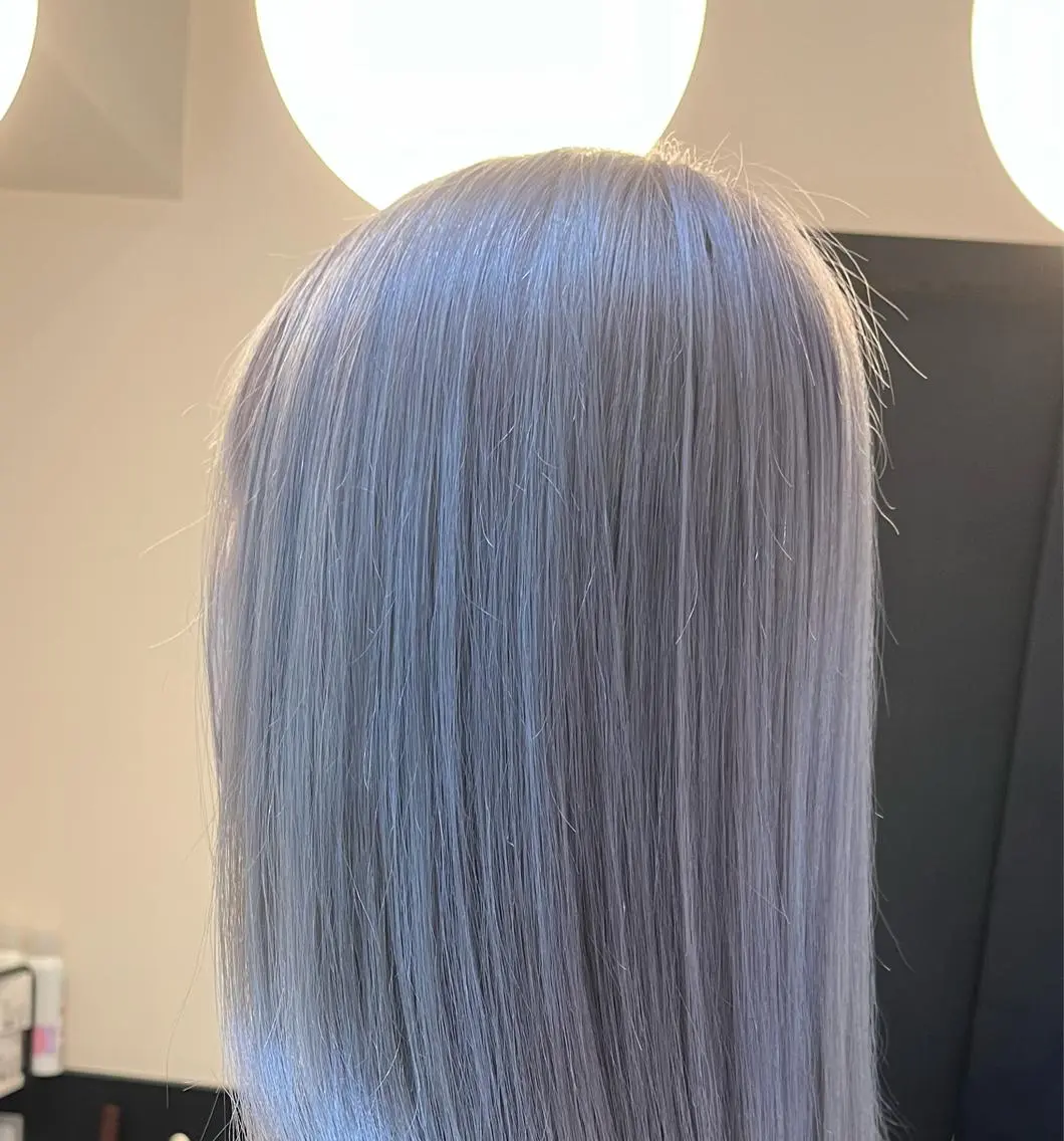 ミディアム カラー ブリーチ ヘアカラー ハイトーンカラー 🦋yuri🦋のヘアスタイル