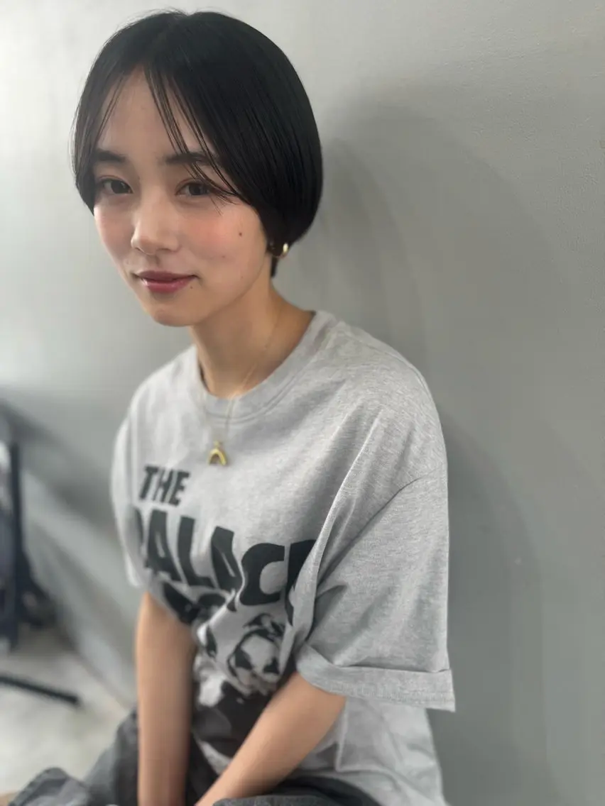 ショート シースルーバング ショートヘア カット ヘアカラー トリートメント 透明感カラー🌿ボブ ✨飛田 ケイのヘアスタイル
