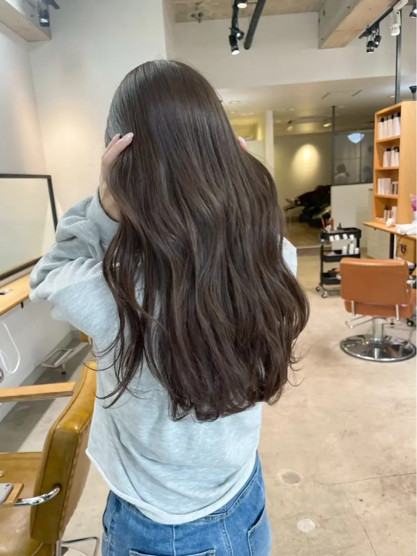 ショート ヘアカラー 髪に優しい 透明感ワンカラー🫧のヘアスタイル