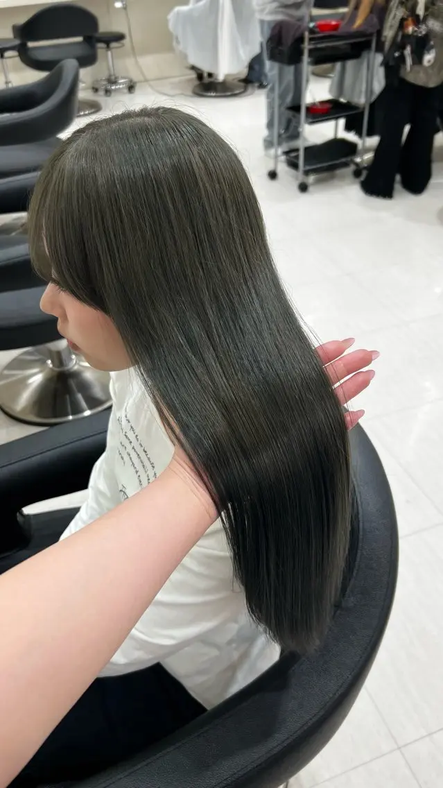 ロング カラー ヘアアレンジ ヘアカラー 韓国レイヤー＆ピンク 艶髪🩶maikoのヘアスタイル