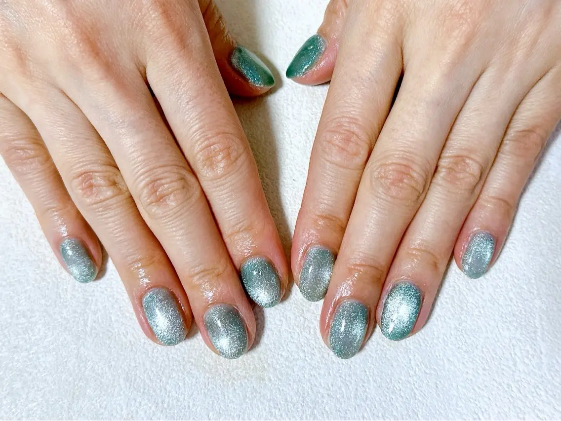 ネイル オーロラネイル ブルー フットネイル フレンチネイル ジェルネイル ハンドネイル mogunail &blowのネイルデザイン