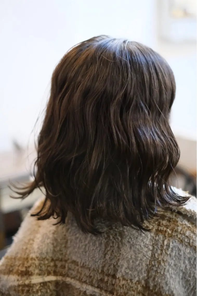 ミディアム 岩村 夏姫のヘアスタイル