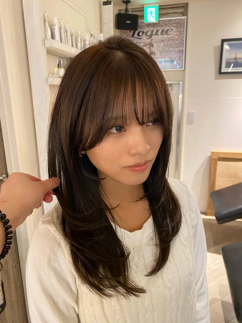 ロング カラー カット ヘアカラー ナチュラルヘア🫧 ナナミのヘアスタイル