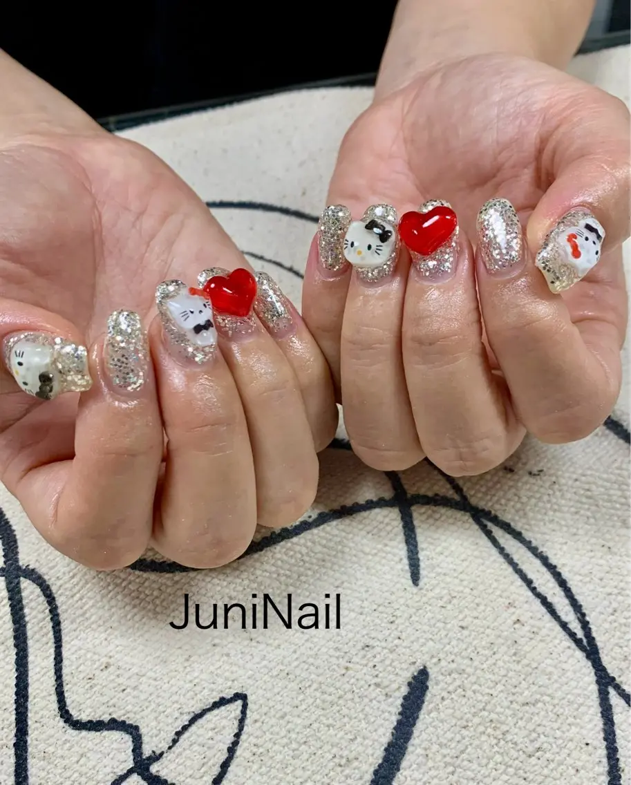 ネイル オーロラネイル クリアネイル 成人式 フラッシュネイル 氷ネイル・うるうるネイル ハンドネイル JuniNail 주니네일🇰🇷suのネイルデザイン