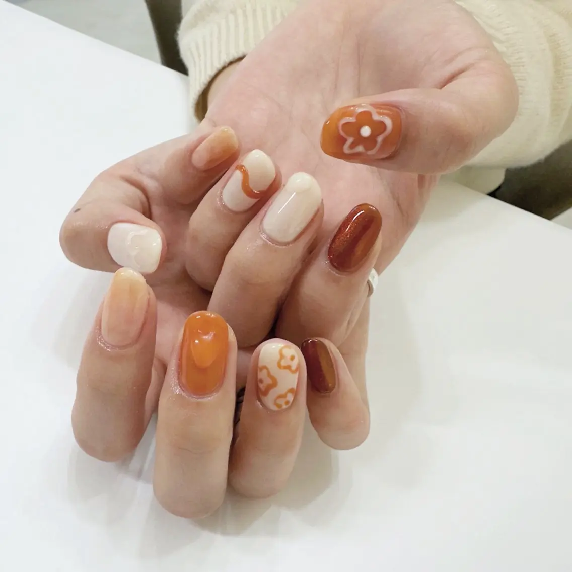 ネイル Elegancia. Hiromiのネイルデザイン