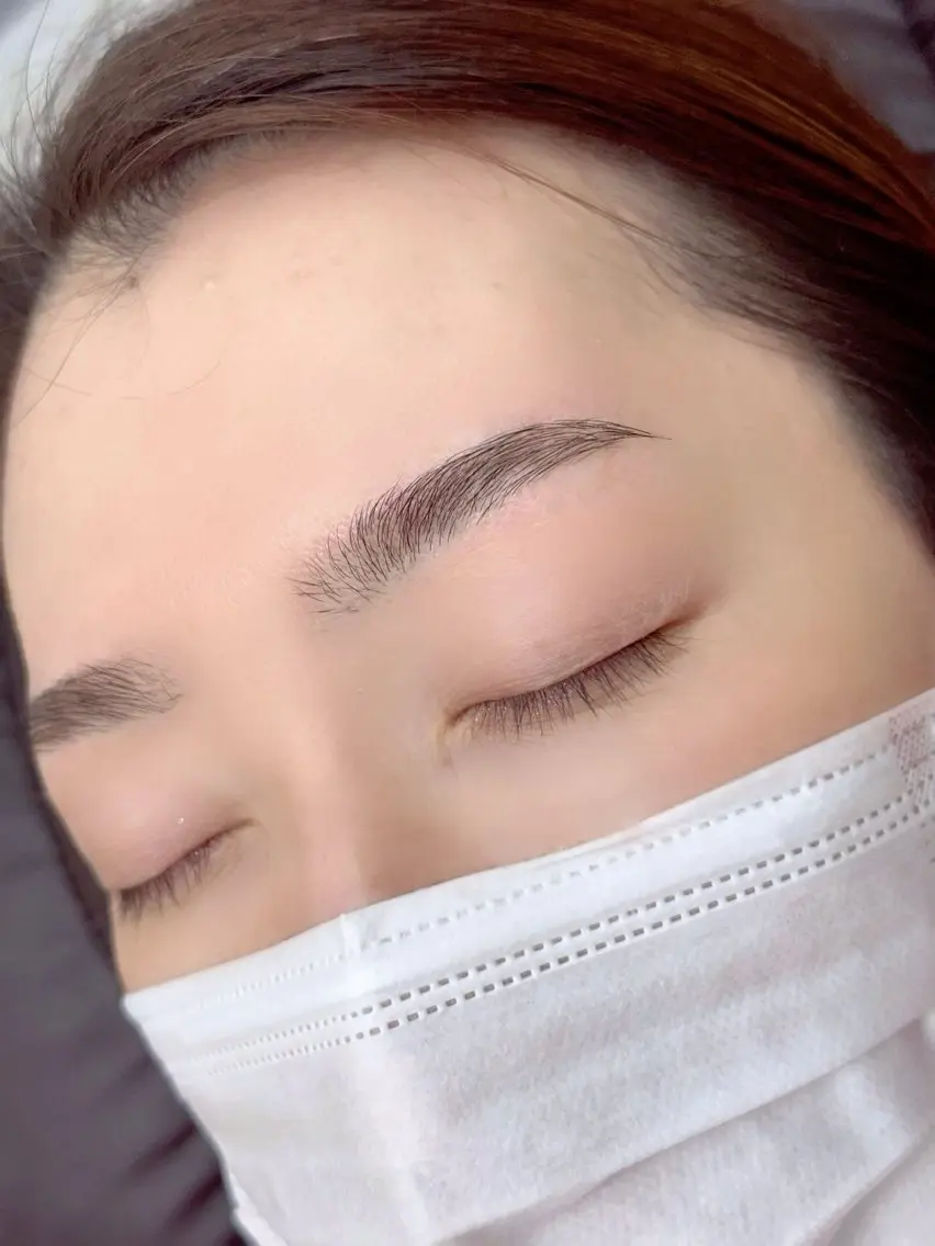 アイブロウ TOPAZBROW kanaの眉毛・アイブロウイメージ