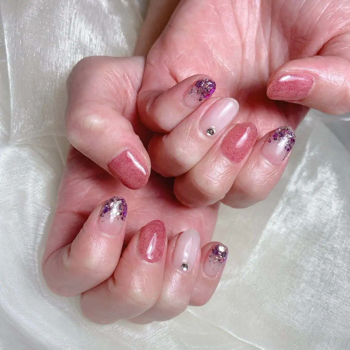 ネイル ストーンネイル nailsalon REJOICEのネイルデザイン