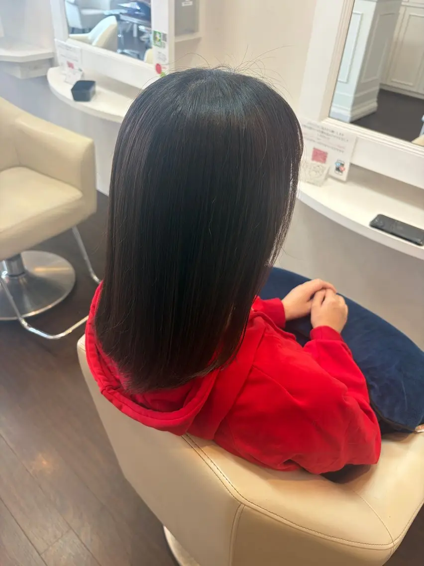 セミロング ヘアカラー トリートメント 秋山 麗奈のヘアスタイル