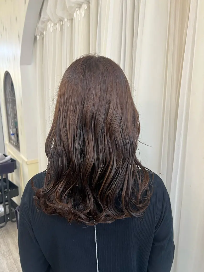 カラー ブラウンカラー ナチュラルブラウン 新城 奈央のヘアスタイル