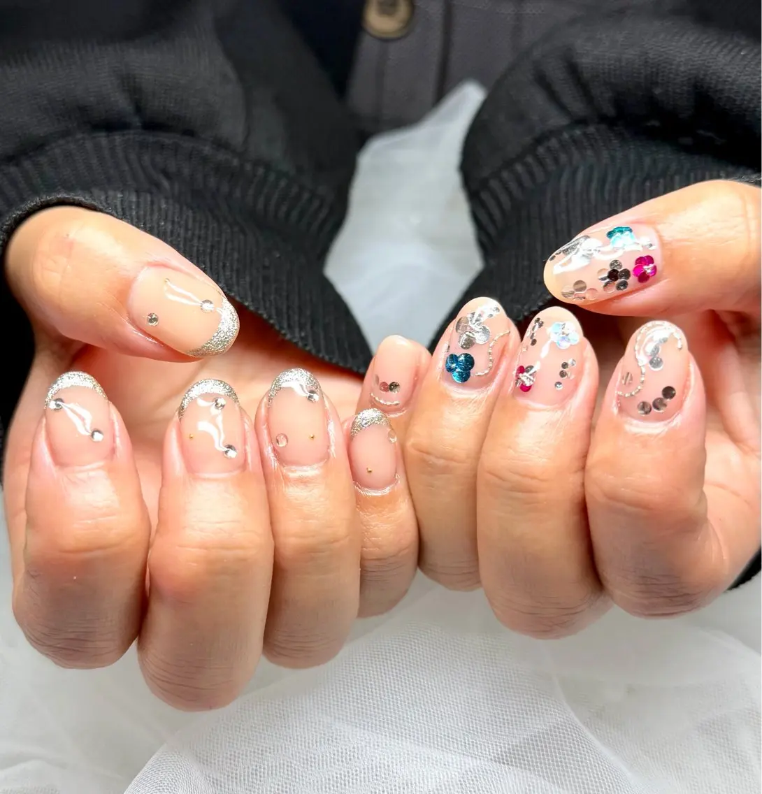 ネイル フレンチネイル キラキラネイル ハンドネイル HazeGrass NAILのネイルデザイン