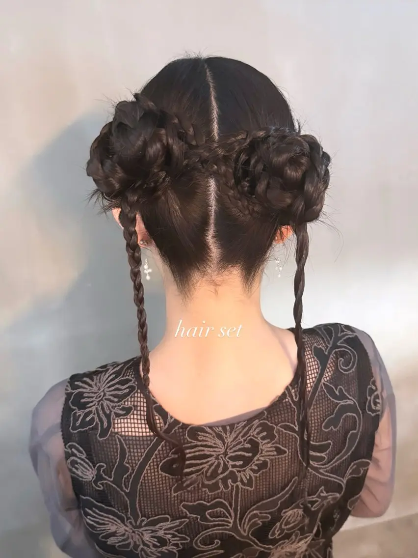 ロング ヘアアレンジ ヘアセット 佐伯 桃のヘアスタイル