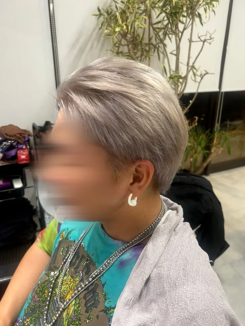 メンズ メンズブリーチ 稀代 真羽のヘアスタイル