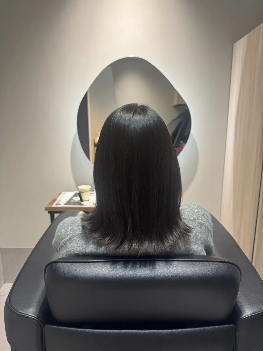 セミロング カット 縮毛矯正 トリートメント 博多美容室NAVY 橋本心縮毛矯正のヘアスタイル