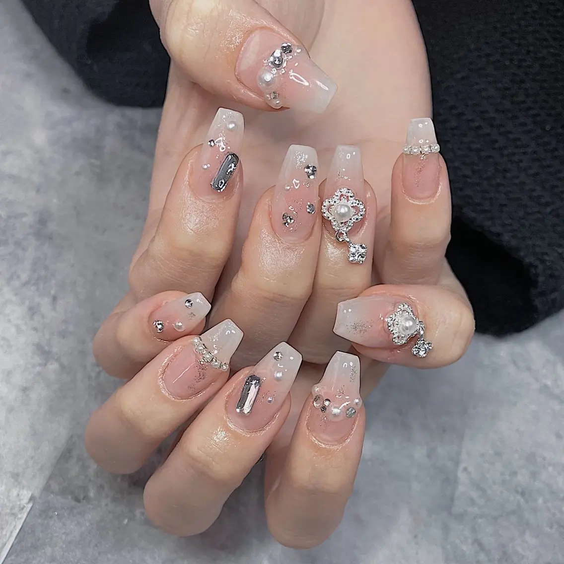 セミロング ハンドネイル SYU'NAIL /YUKIのネイルデザイン