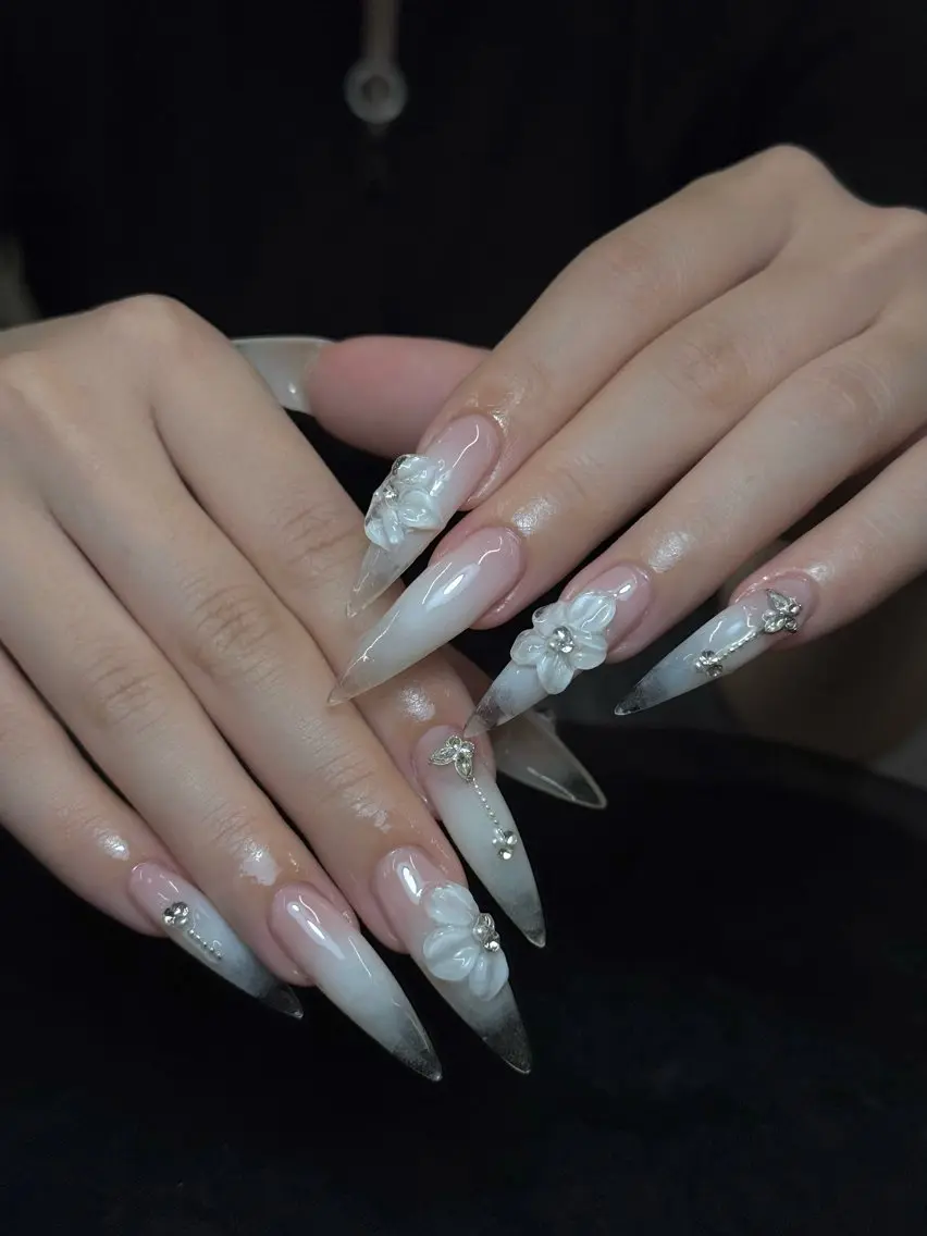 ネイル フラワーネイル ジェルネイル 韓国ネイル ロングネイル リボン Iconic Nailのネイルデザイン