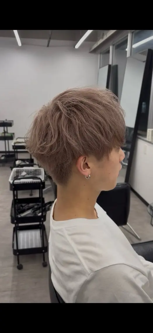 カラー 髙橋 欽春のヘアスタイル