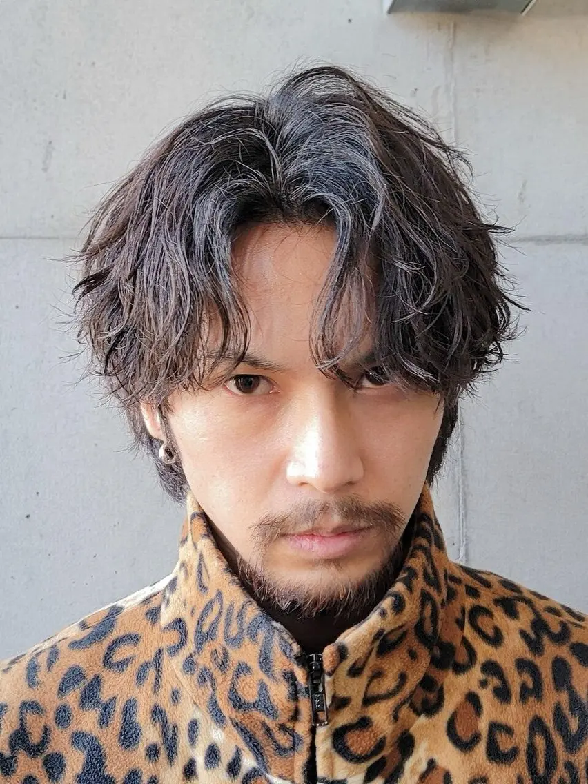 ミディアム パーマ メンズ ミディアムパーマ マッシュ メンズパーマ ツイストスパイラルパーマ 波巻きパーマ カット ヘアカラー パーマ レディースショート 福岡天神メンズパーマのヘアスタイル