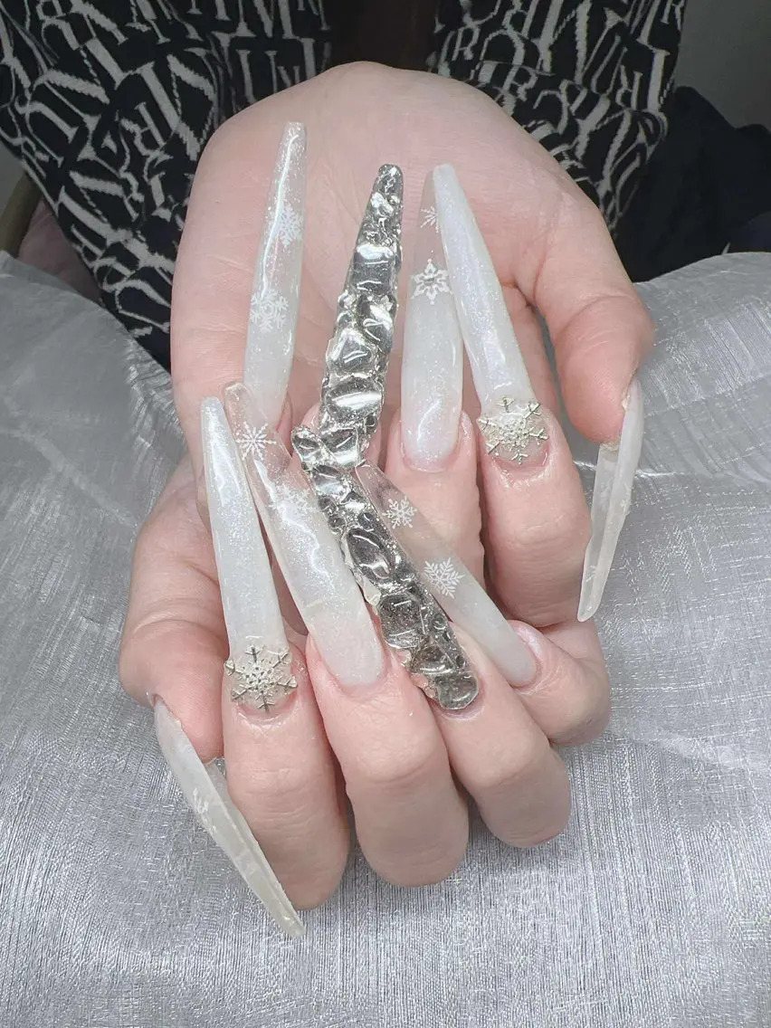 ネイル 長さ出し グラデーション 卒業式 キラキラネイル マグネットネイル ハンドネイル Lee Nailsのネイルデザイン