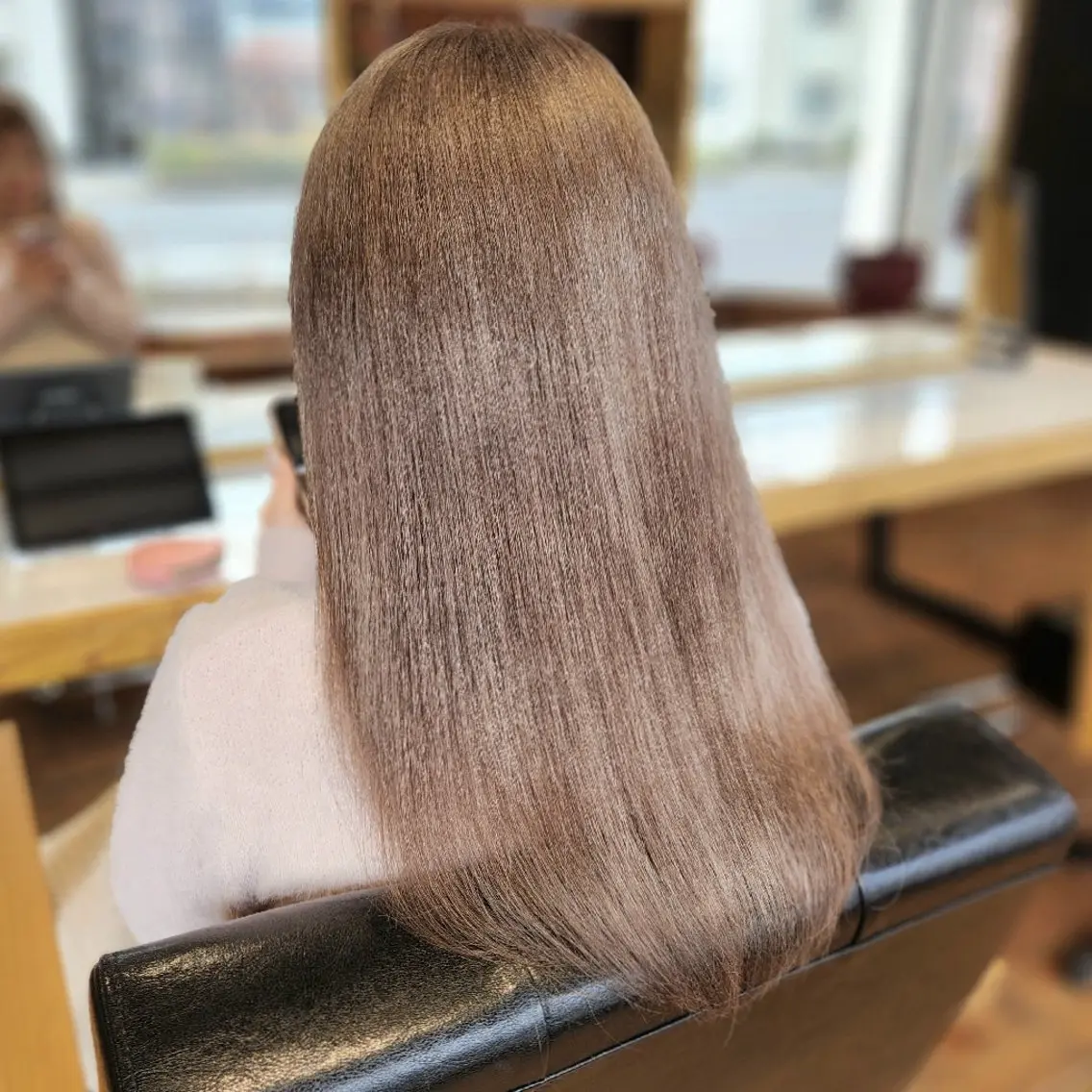 カラー セミロング ダブルカラー ハイトーンカラー シールエクステ🎀 ホシノ🕒ユウカのヘアスタイル