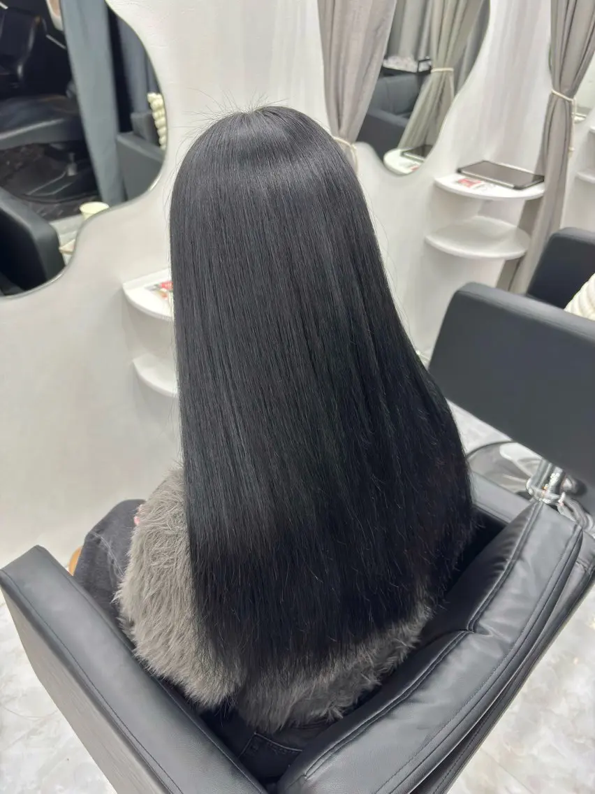 ロング 有馬 陽菜のヘアスタイル