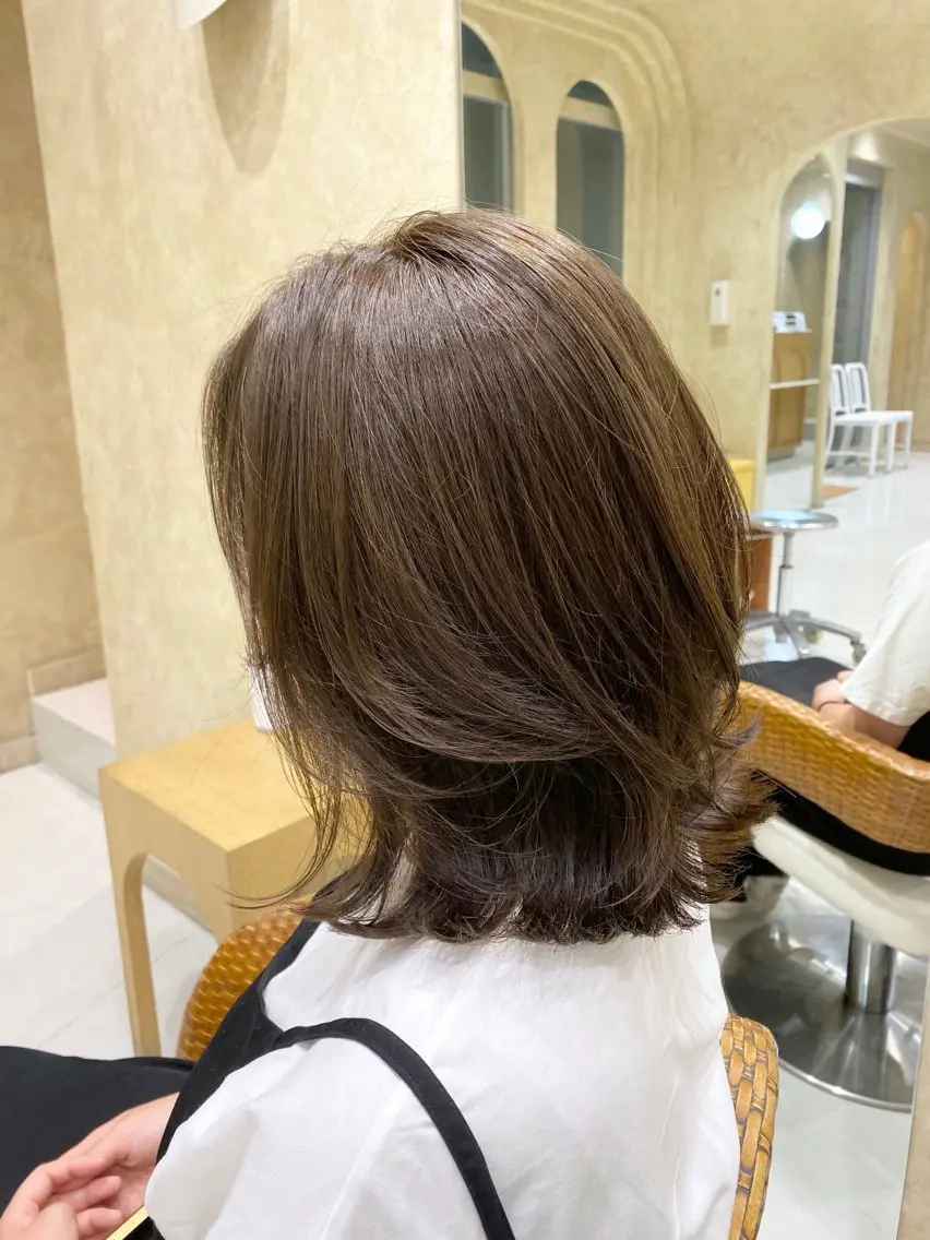 ミディアム 関 日葉里のヘアスタイル