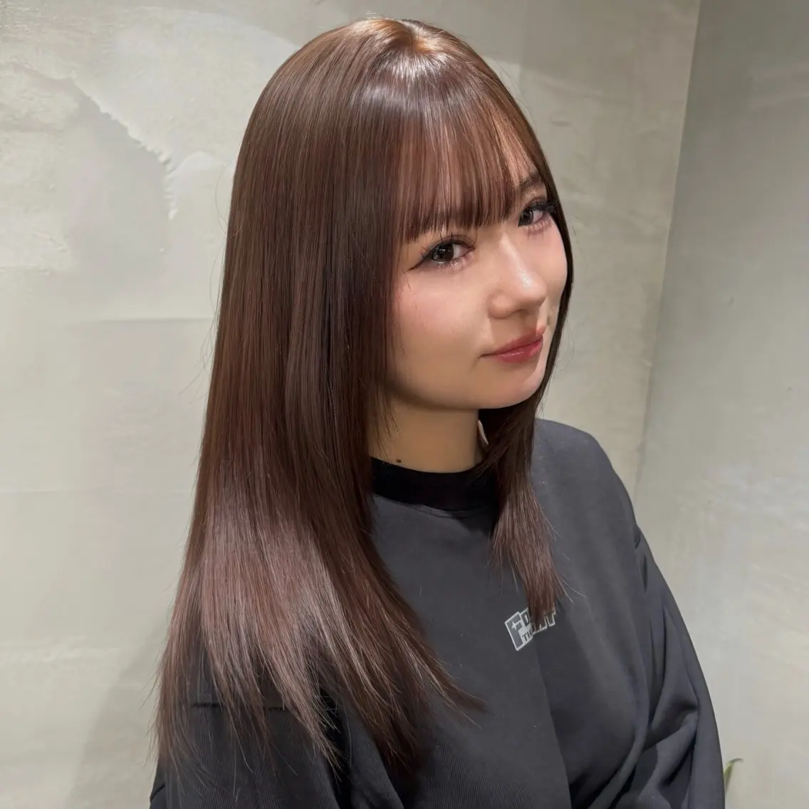 セミロング カラー ヘアアレンジ ヘアカラー トリートメント Anna / TWINのヘアスタイル