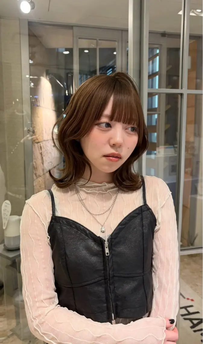 ミディアム くびれヘア レイヤーカット 野呂 一遥のヘアスタイル
