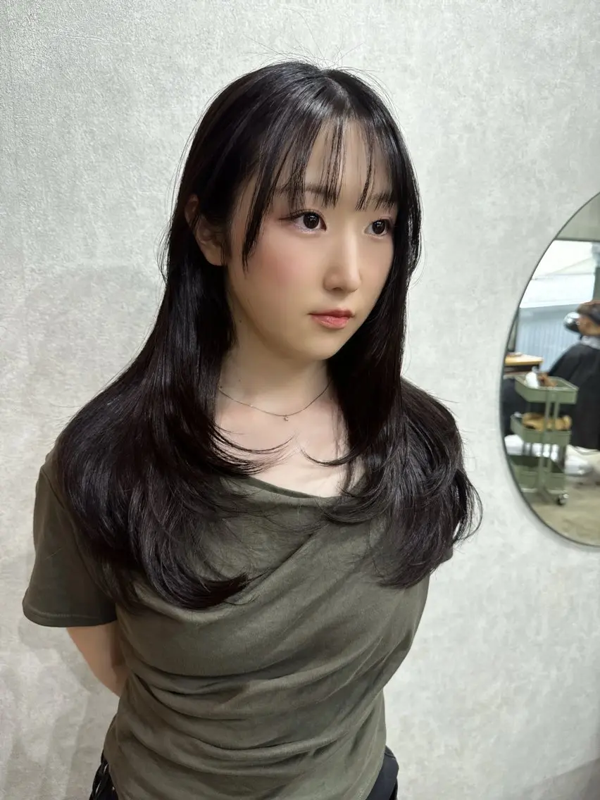 ロング カラー レイヤーカット AIRI layer cut hairのヘアスタイル