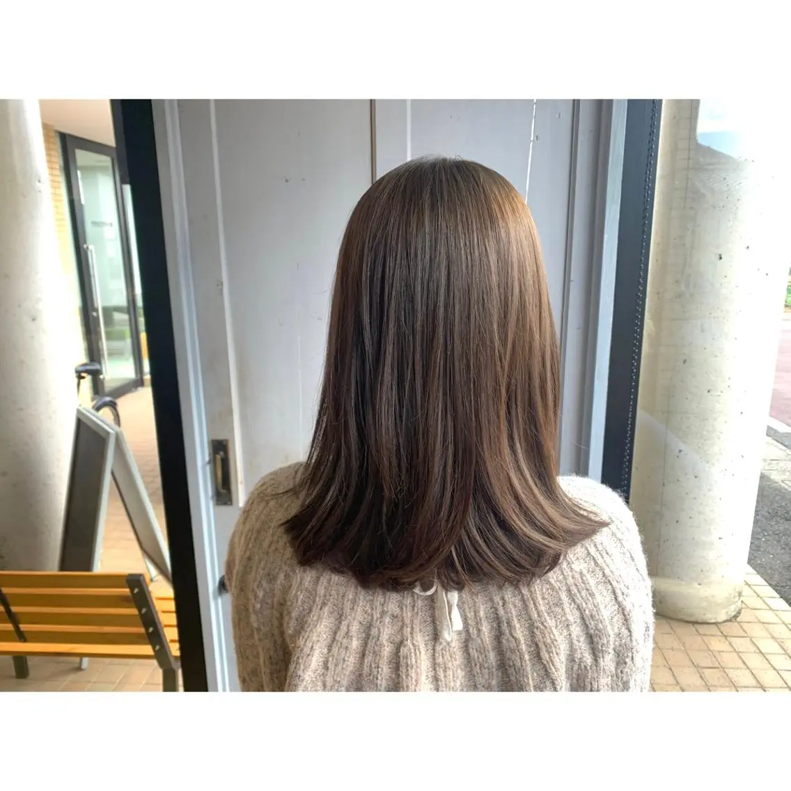 ロング カラー アッシュ ベージュカラー ヘアカラー トリートメント ツキダテ ユイのヘアスタイル