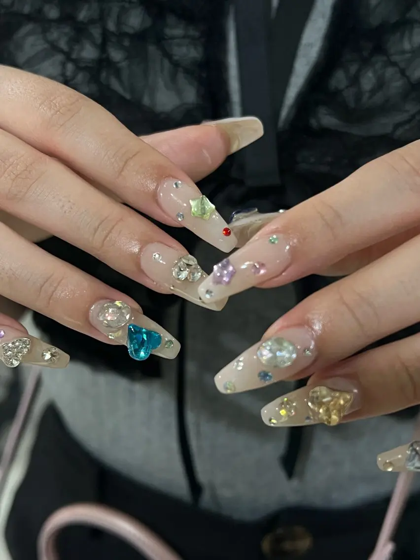 ネイル ハンドネイル Hata nail 🎀個性派ニュアンスのネイルデザイン