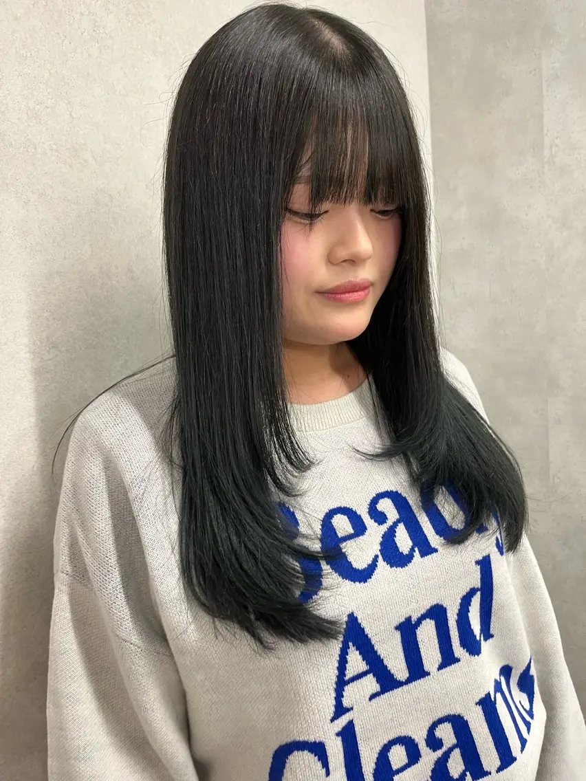 セミロング レイヤーカット anon Loemのヘアスタイル