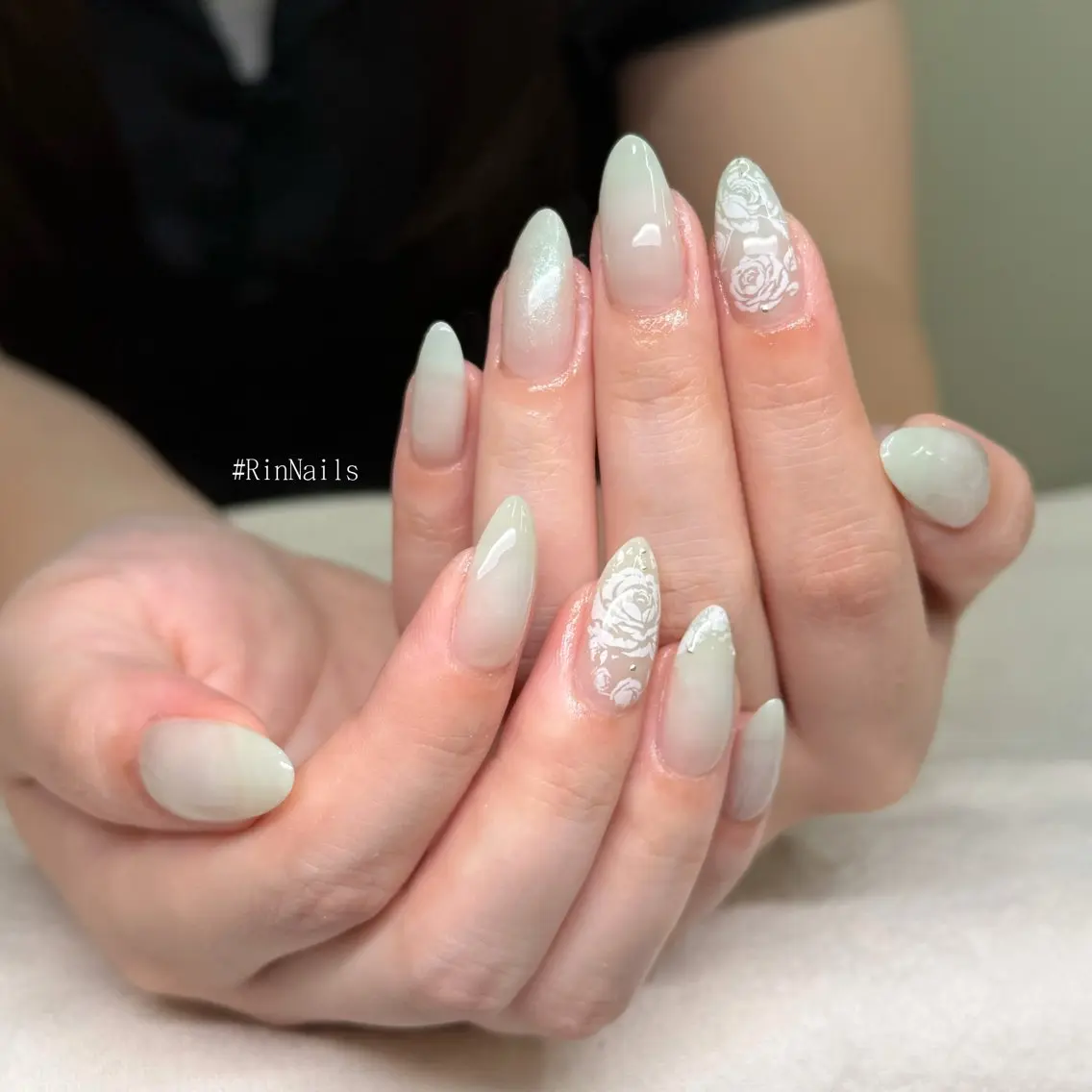 ミディアム 韓国風ヘア ハンドネイル RIN NAILS ᥫ᭡Migusaのネイルデザイン