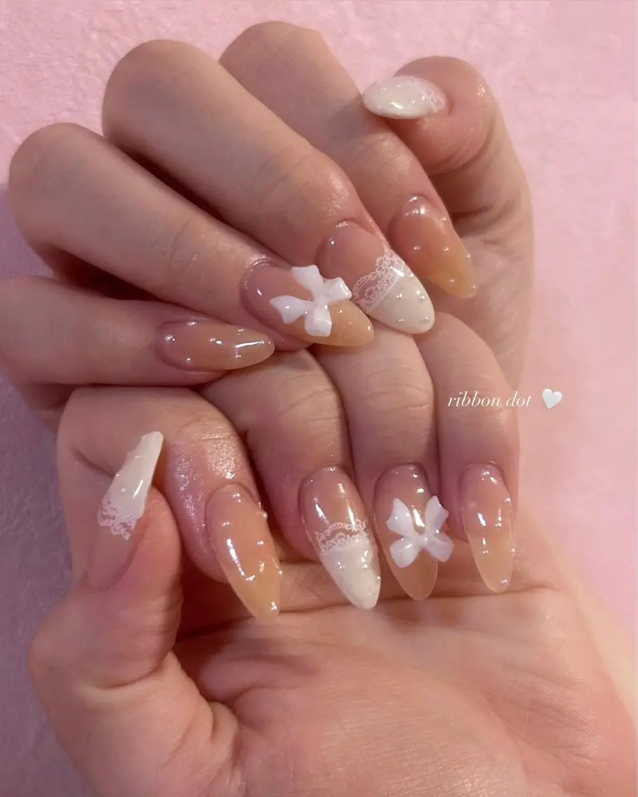 ネイル ハンドネイル EmaNail🎀 Haaruのネイルデザイン