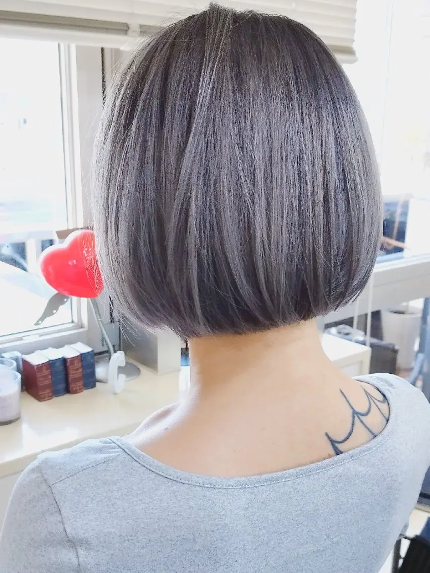 ショート カラー ブリーチ シルバー ヘアカラー 名駅★シールエクステ ☆ブリーチ★加藤のヘアスタイル